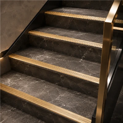 Plinthes en aluminium